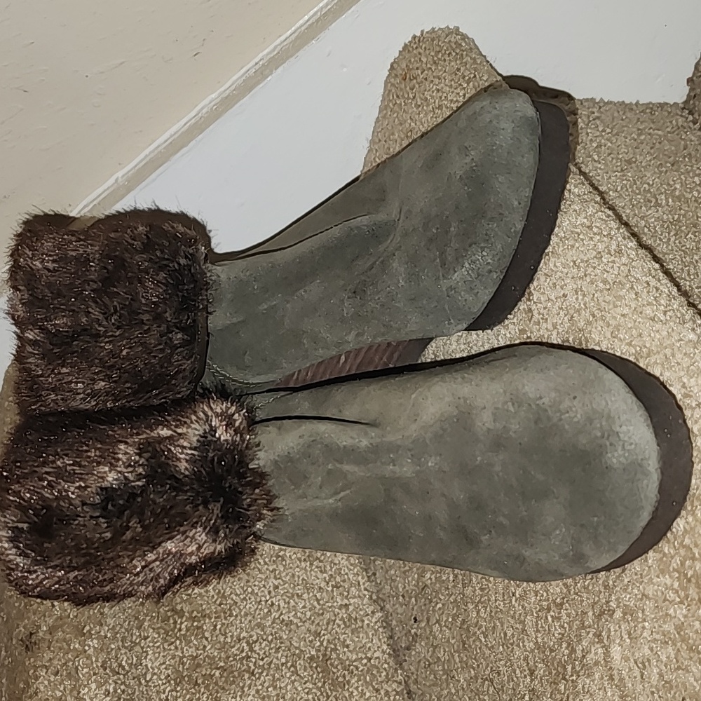 Lucky Brand. Women's Faux Fur Trim Ankle Boots. Brand new w/out the box. Size 10